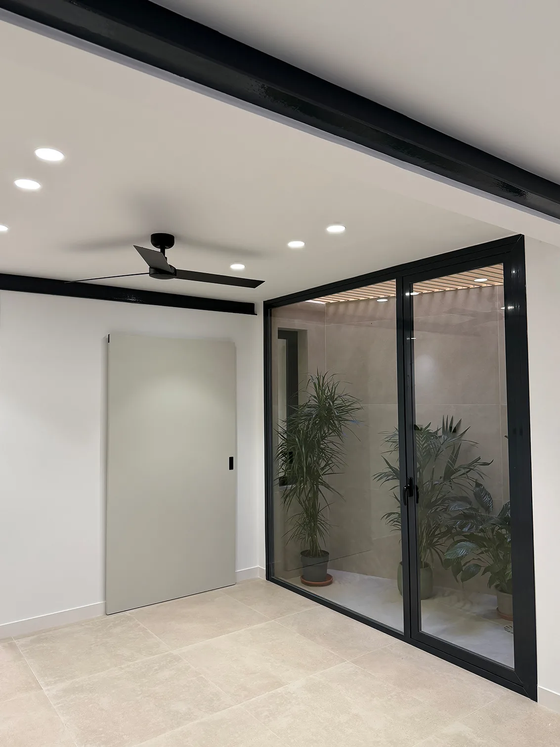 Sobre Nosotros,Nosotros,40 Años,Comunicación Personalizada,Post-Venta,Servicios Integrales,Calidad